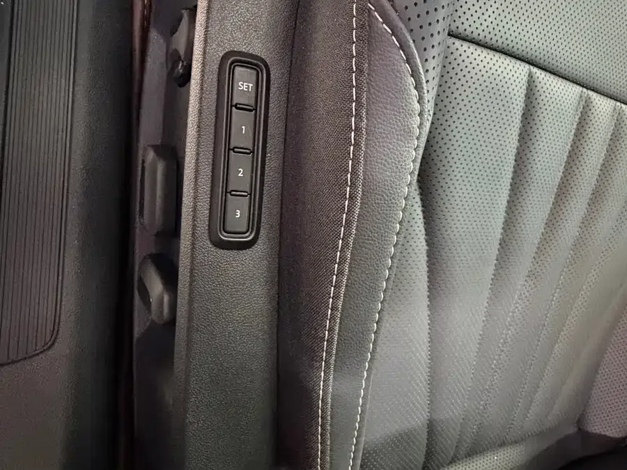 Volkswagen Passat Passat 2025 Outstanding Model 330TSI Starry Sky Elite Edition 2024 — миниатюра 5