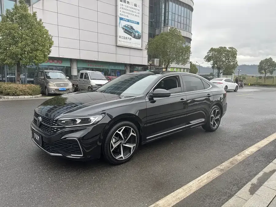 Volkswagen Passat Passat 2023 facelift 330TSI Star Elite Edition 2023 — фото 1, купить с доставкой в Москву