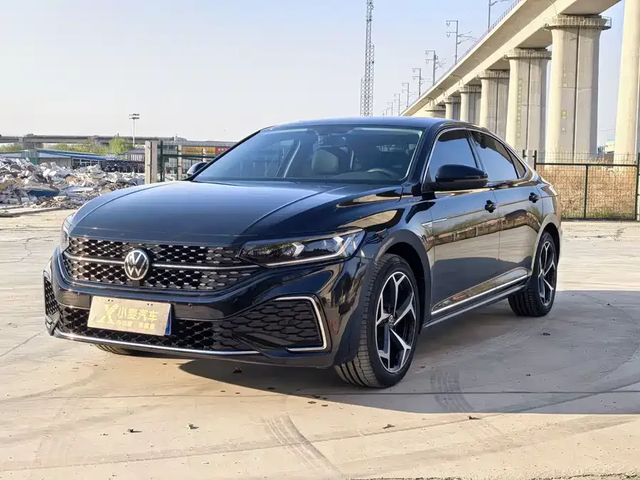 Volkswagen Passat Passat 2023 facelift 330TSI Star Elite Edition 2024 — фото 1, купить с доставкой в Москву