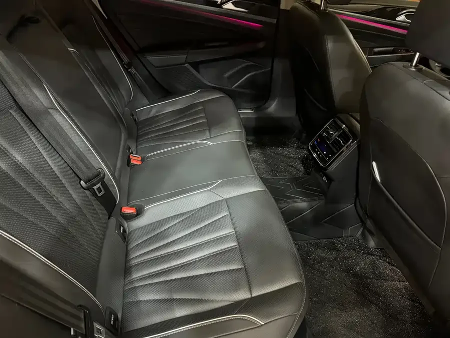 Volkswagen Passat Passat 2024 380TSI Starry Sky Deluxe Edition 2024 — миниатюра 3