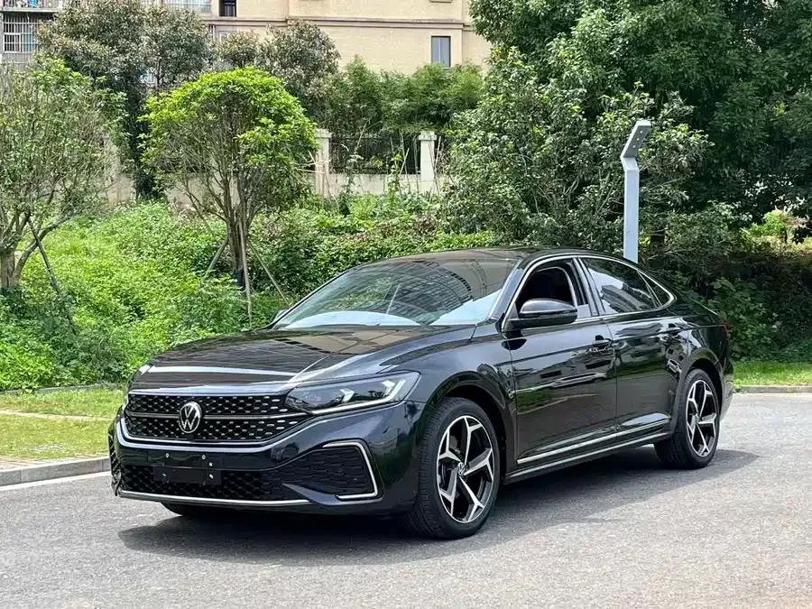 Volkswagen Passat Passat 2023 facelift 330TSI Star Elite Edition 2023 — фото 1, купить с доставкой в Москву