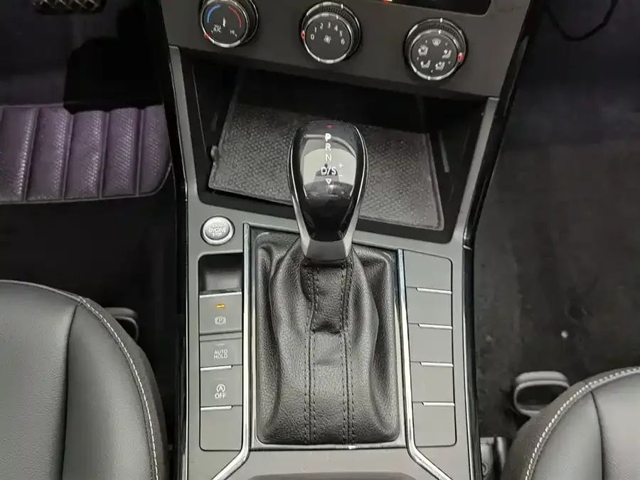 Volkswagen Passat Passat 2023 facelift 280TSI Business Edition 2023 — миниатюра 4