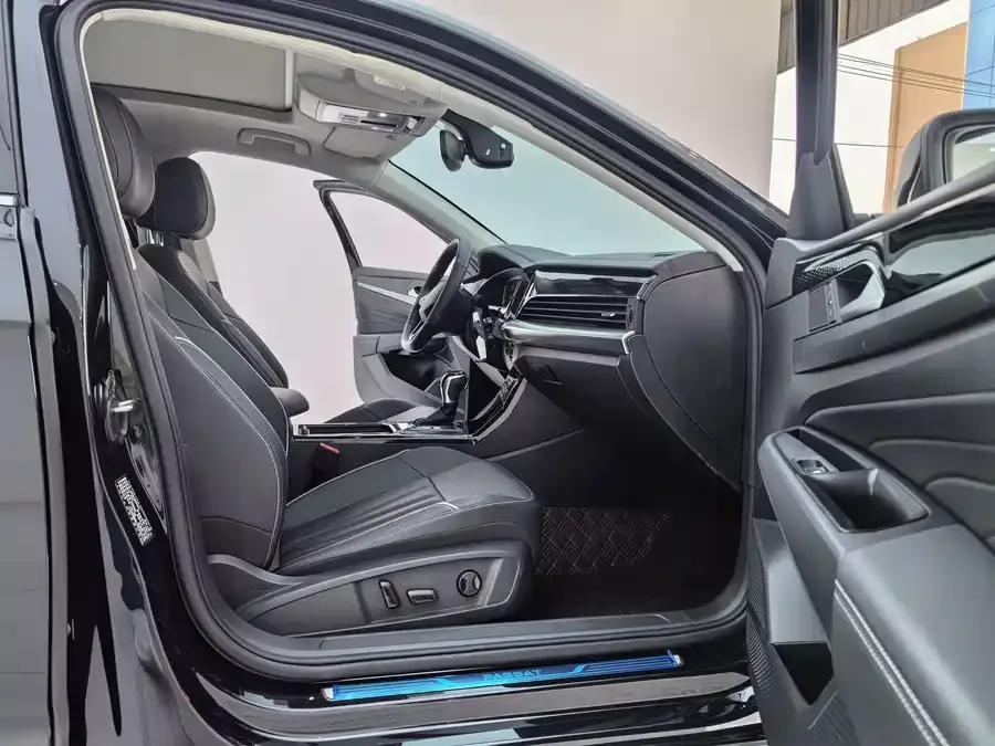 Volkswagen Passat Passat 2024 330TSI Elite Edition 2024 — миниатюра 5