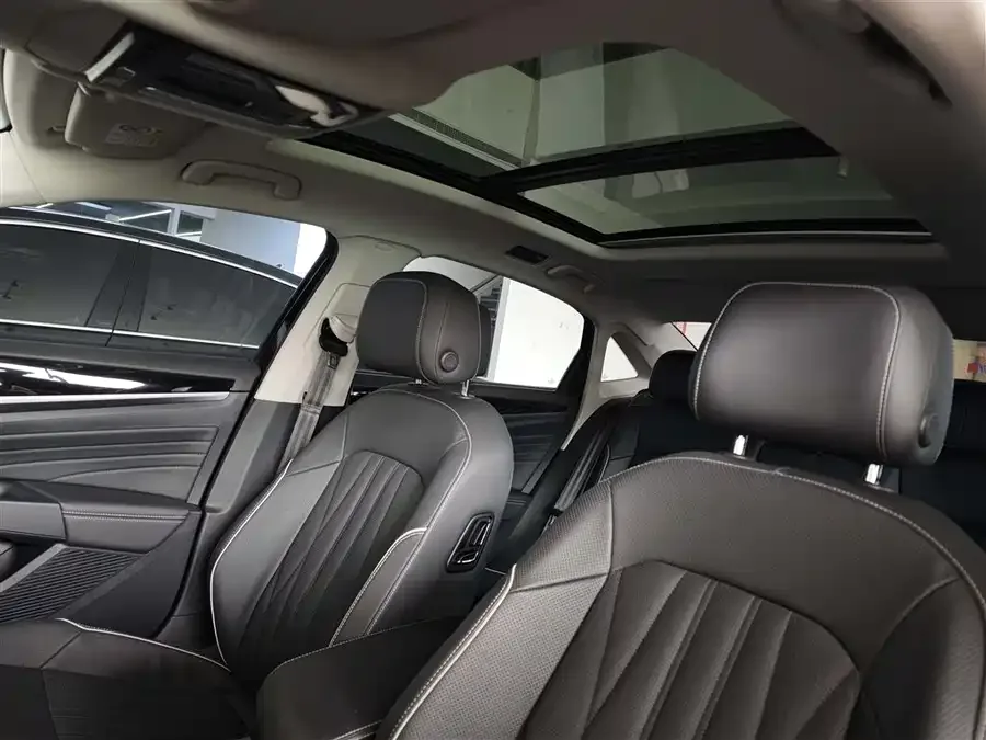 Volkswagen Passat Passat 2023 facelift 330TSI luxury version 2023 — миниатюра 4