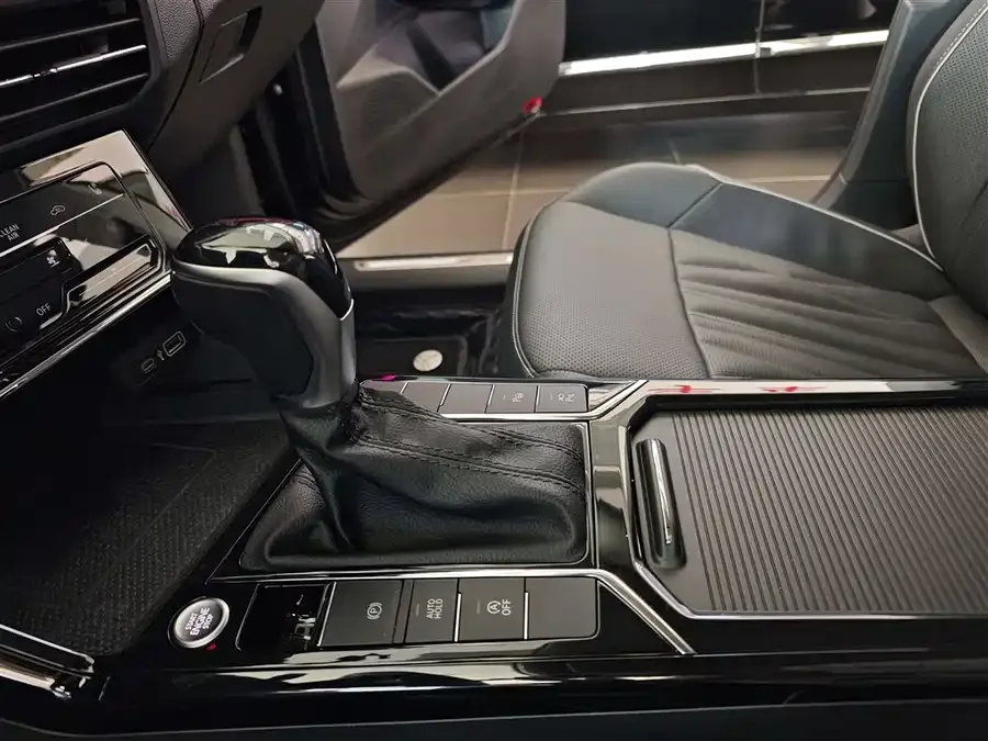 Volkswagen Passat Passat 2023 facelift 330TSI luxury version 2023 — миниатюра 5