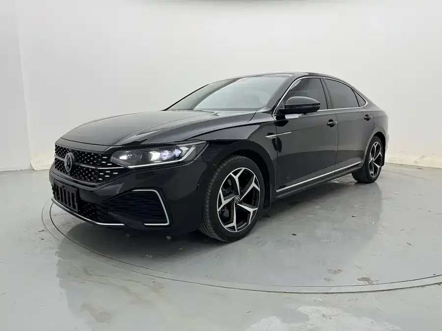 Volkswagen Passat 2024