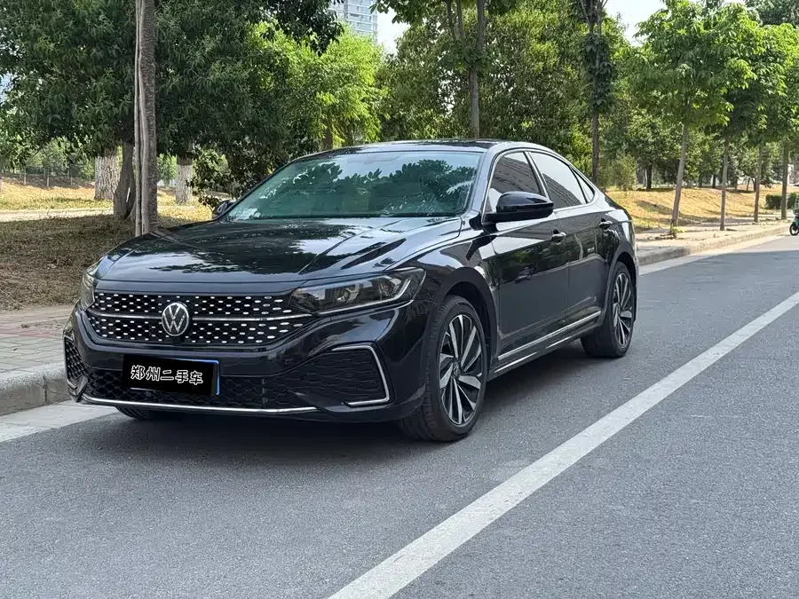 Volkswagen Passat 2024