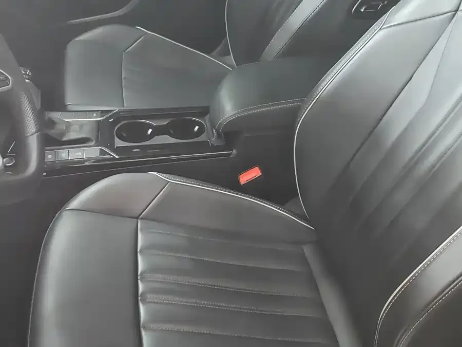 Volkswagen Passat Passat 2023 330TSI Star Elite Edition 2023 — миниатюра 3