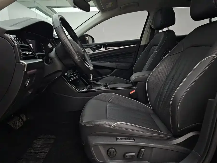 Volkswagen Passat Passat 2022 330TSI Deluxe Edition 2022 — миниатюра 3
