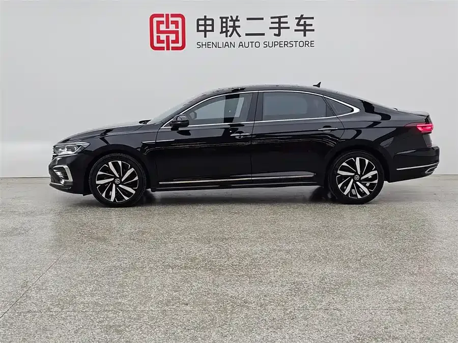 Volkswagen Passat Passat 2022 330TSI Deluxe Edition 2022 — миниатюра 5