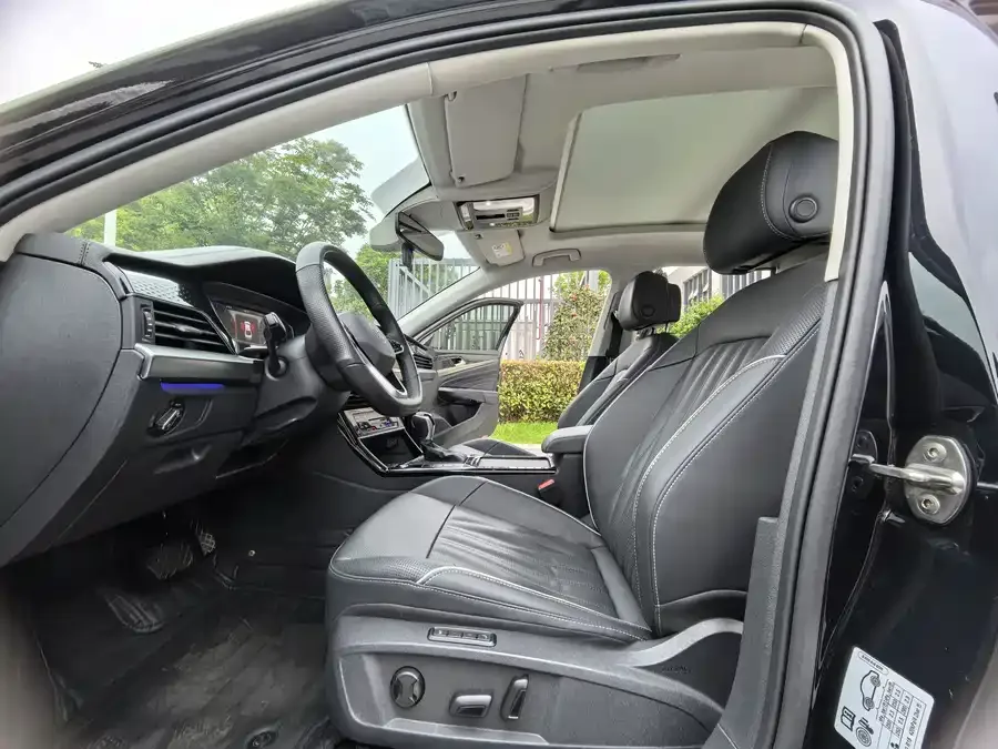 Volkswagen Passat Passat 2023 330TSI Starry Sky Premium Edition 2022 — миниатюра 3