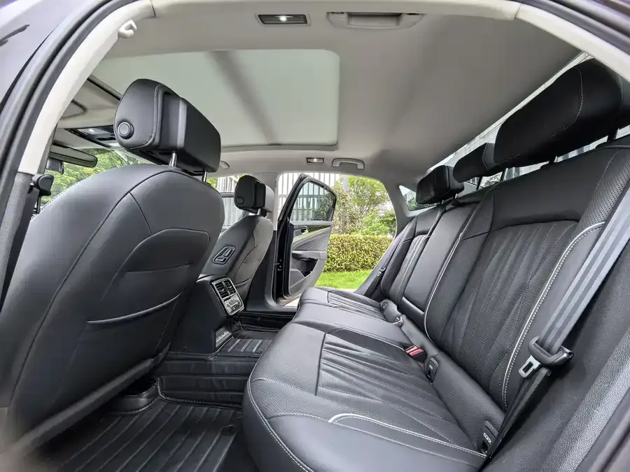 Volkswagen Passat Passat 2023 330TSI Starry Sky Premium Edition 2022 — миниатюра 4