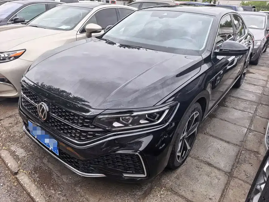 Volkswagen Passat 2024