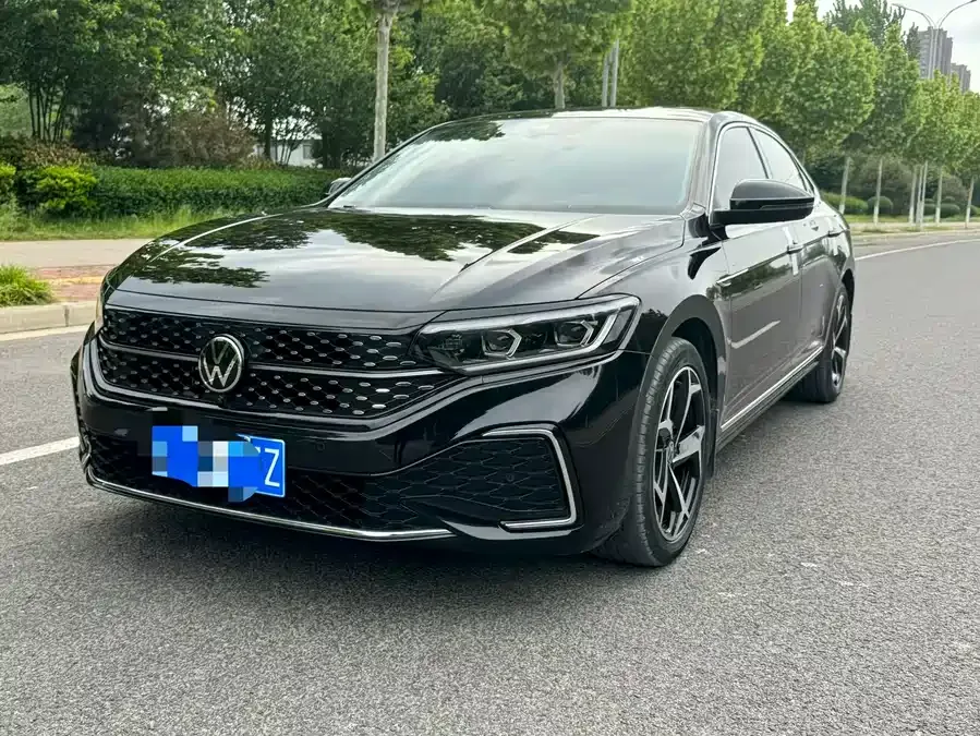 Volkswagen Passat 2024