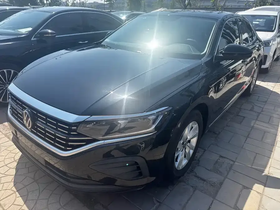 Volkswagen Passat 2023