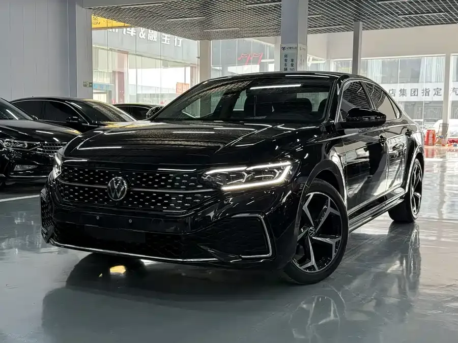 Volkswagen Passat 2025