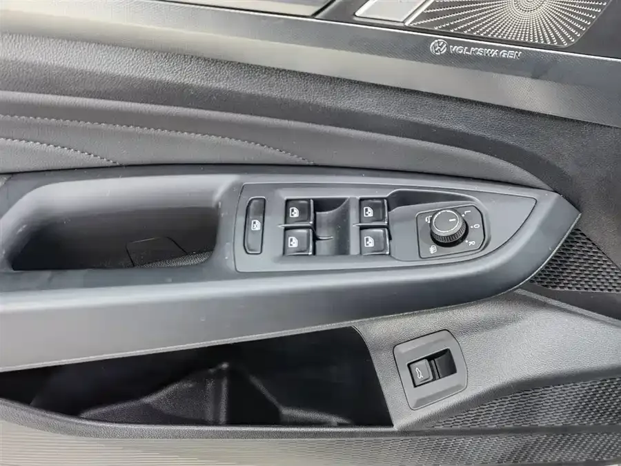 Volkswagen Passat Passat 2023 facelift 330TSI Elite Edition 2023 — миниатюра 3