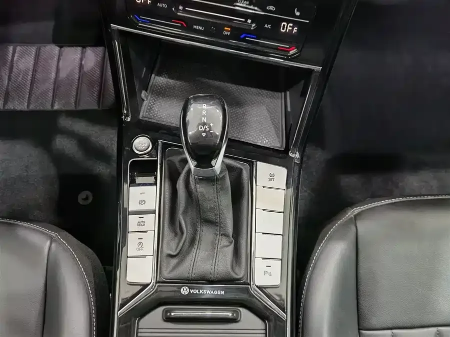 Volkswagen Passat Passat 2023 facelift 330TSI Elite Edition 2023 — миниатюра 4