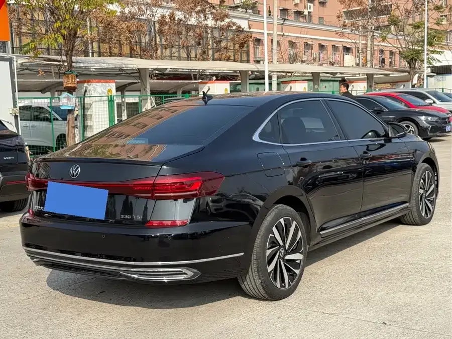 Volkswagen Passat Passat 2022 330TSI Elite Edition 2022 — миниатюра 2