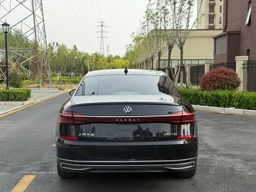Volkswagen Passat Passat 2023 facelift 330TSI luxury version 2023 — миниатюра 5