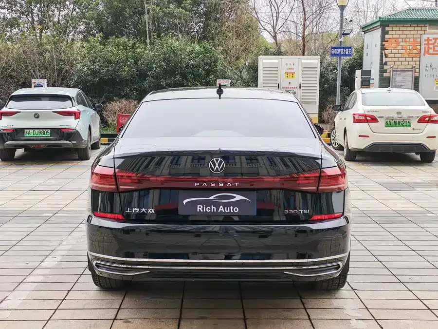 Volkswagen Passat Passat 2022 330TSI Starry Sky Deluxe Edition 2022 — миниатюра 2