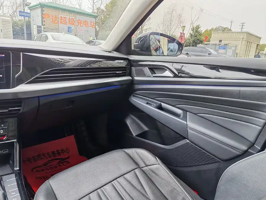 Volkswagen Passat Passat 2022 330TSI Starry Sky Deluxe Edition 2022 — миниатюра 5