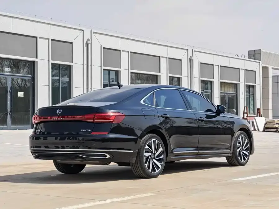 Volkswagen Passat Passat 2022 330TSI Elite Edition 2022 — миниатюра 3