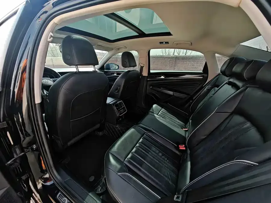 Volkswagen Passat Passat 2022 330TSI Elite Edition 2022 — миниатюра 4
