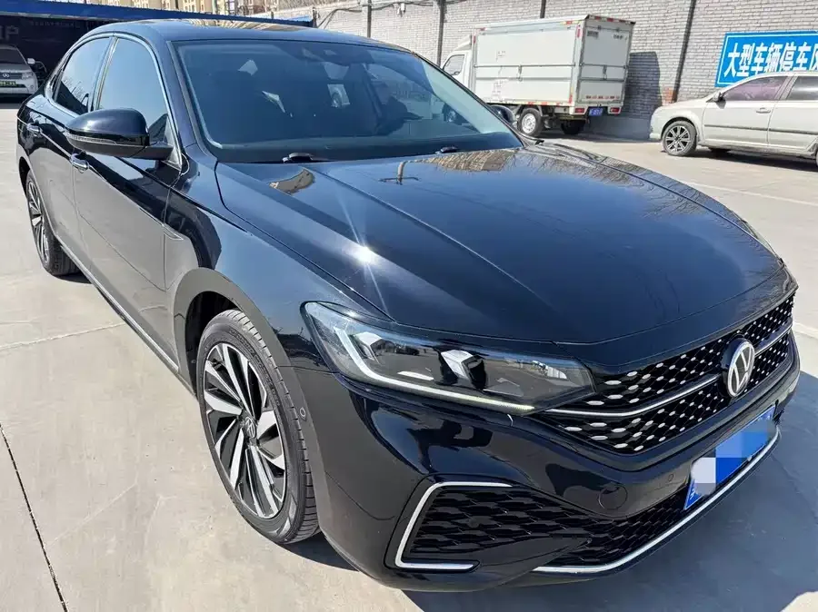 Volkswagen Passat Passat 2022 330TSI Starry Sky Deluxe Edition 2022 — фото 1, купить с доставкой в Москву