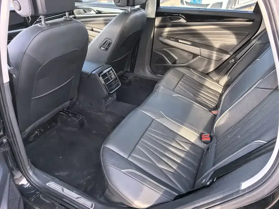 Volkswagen Passat Passat 2023 facelift 330TSI Starry Sky Deluxe Edition 2022 — миниатюра 2
