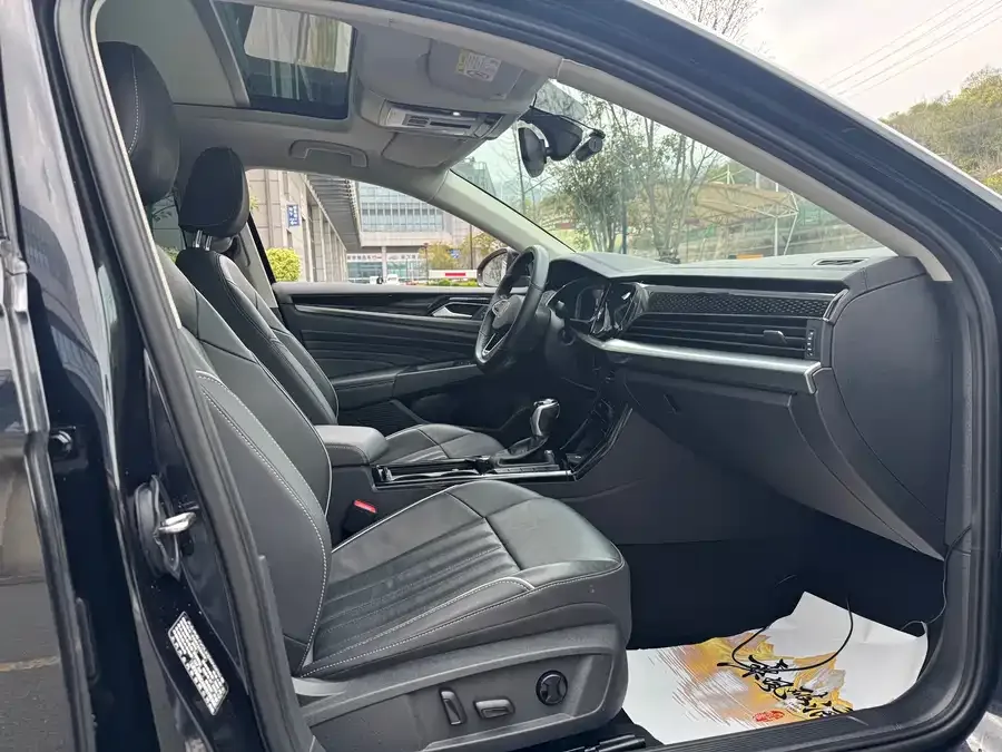 Volkswagen Passat Passat 2023 330TSI Star Elite Edition 2023 — миниатюра 3