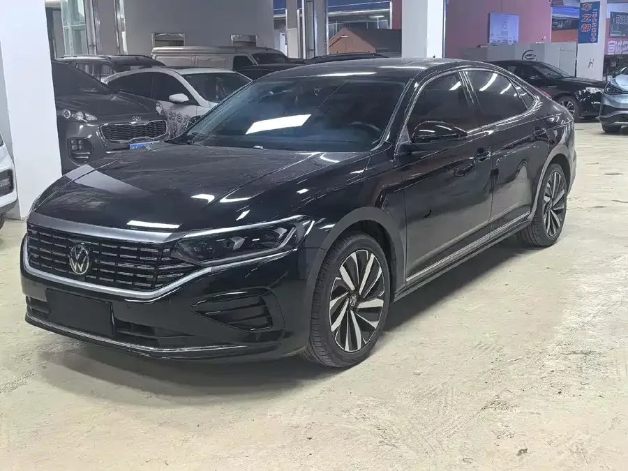 Volkswagen Passat Passat 2023 330TSI Elite Edition 2023 — фото 1, купить с доставкой в Москву