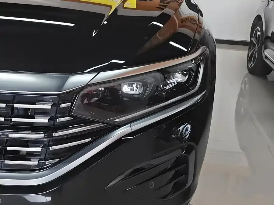 Volkswagen Passat Passat 2023 facelift 330TSI Elite Edition 2022 — миниатюра 4