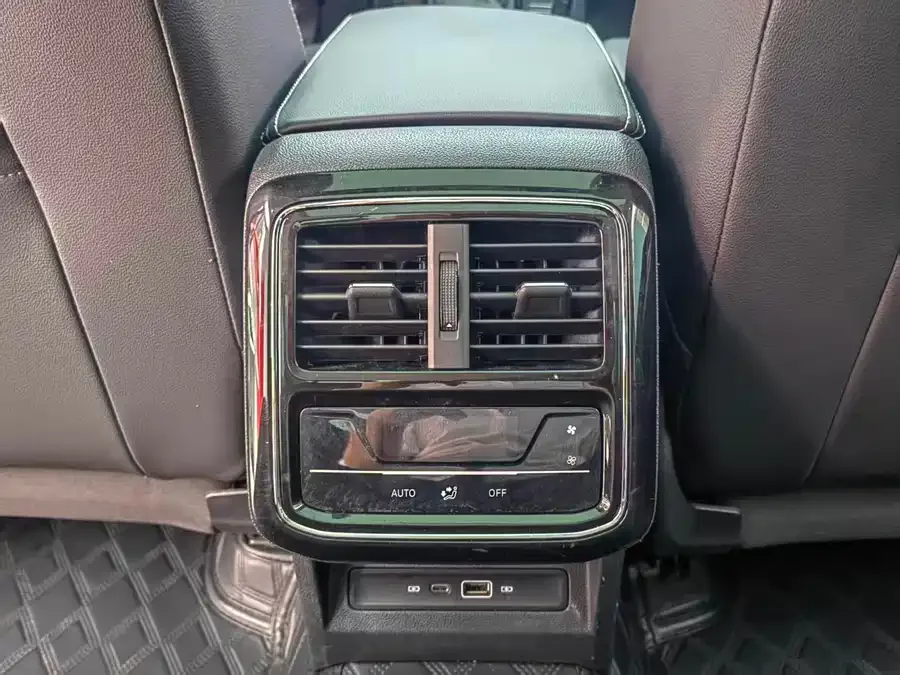 Volkswagen Passat Passat 2022 330TSI Elite Edition 2023 — миниатюра 3