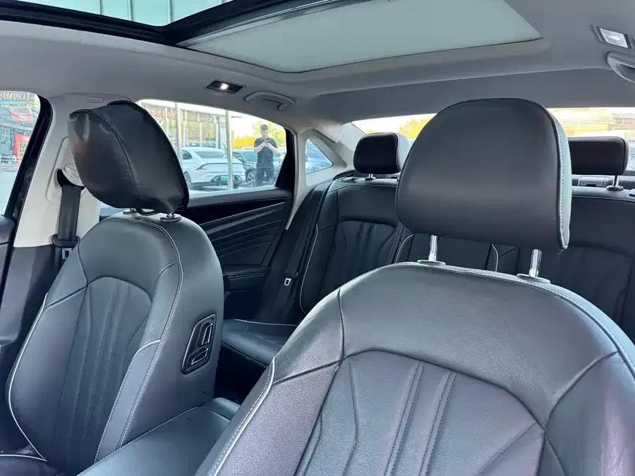 Volkswagen Passat Passat 2022 330TSI Star Elite Edition 2022 — миниатюра 2