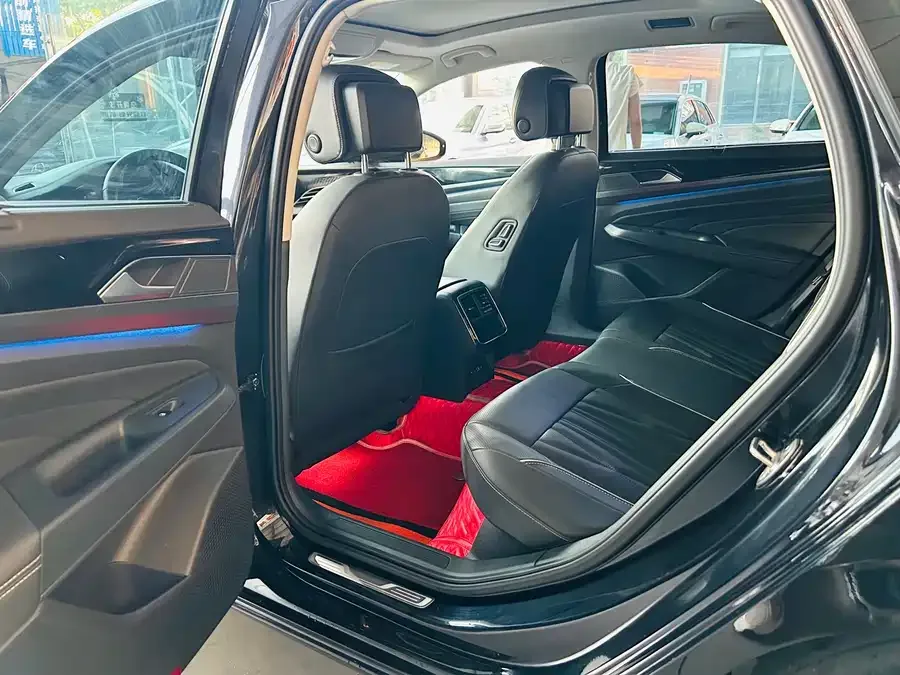 Volkswagen Passat Passat 2022 330TSI Starry Sky Deluxe Edition 2022 — миниатюра 2