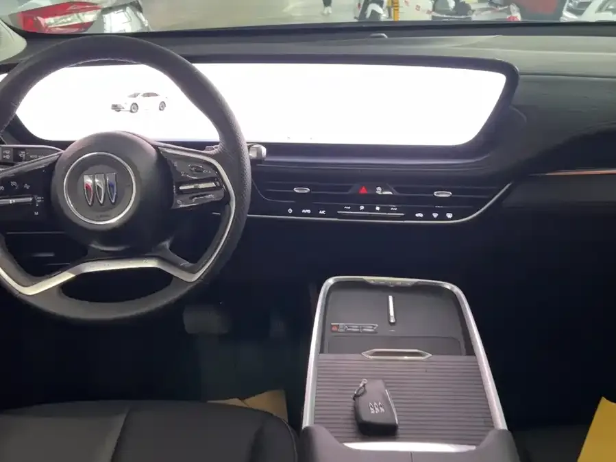Buick LaCrosse LaCrosse 2025 28T Platinum Edition 2025 — миниатюра 5