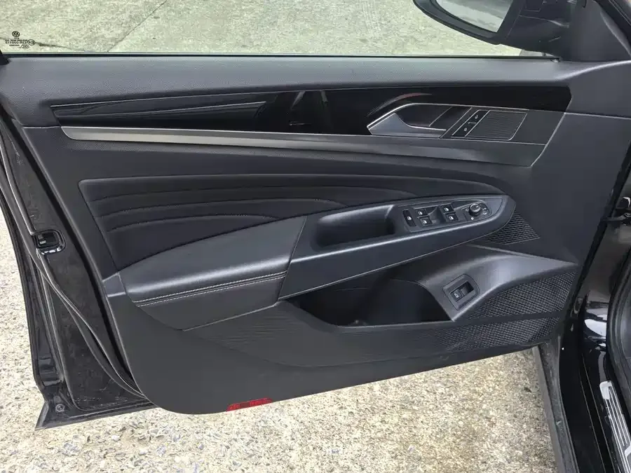 Volkswagen Passat Passat 2022 330TSI Starry Sky Deluxe Edition 2022 — миниатюра 4
