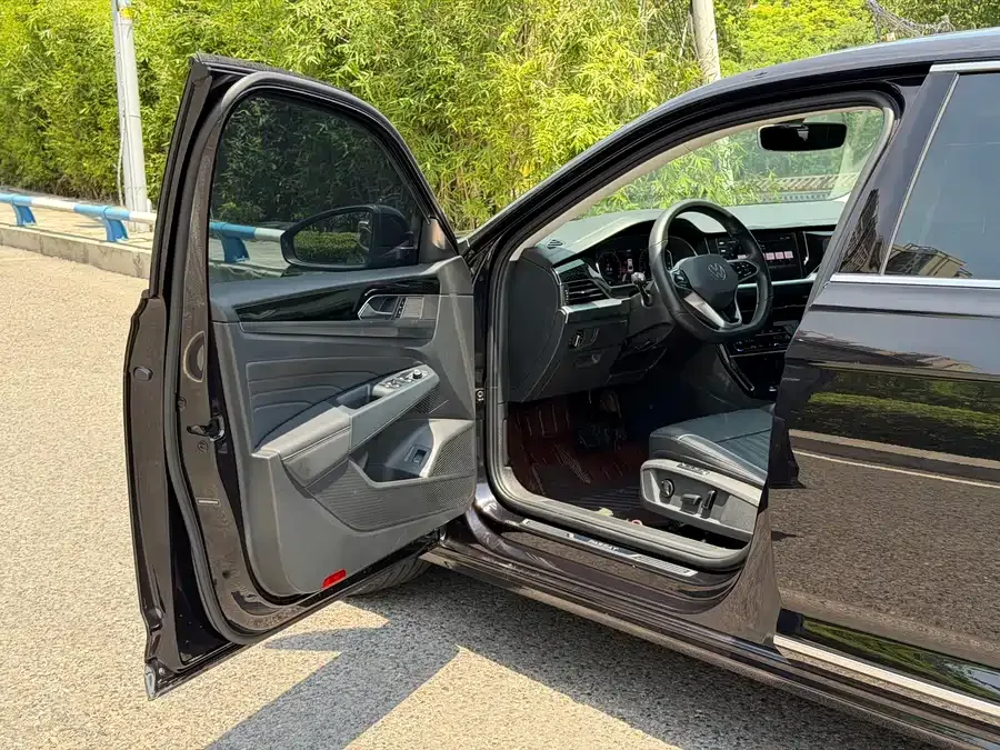 Volkswagen Passat Passat 2022 330TSI Starry Sky Deluxe Edition 2022 — миниатюра 3