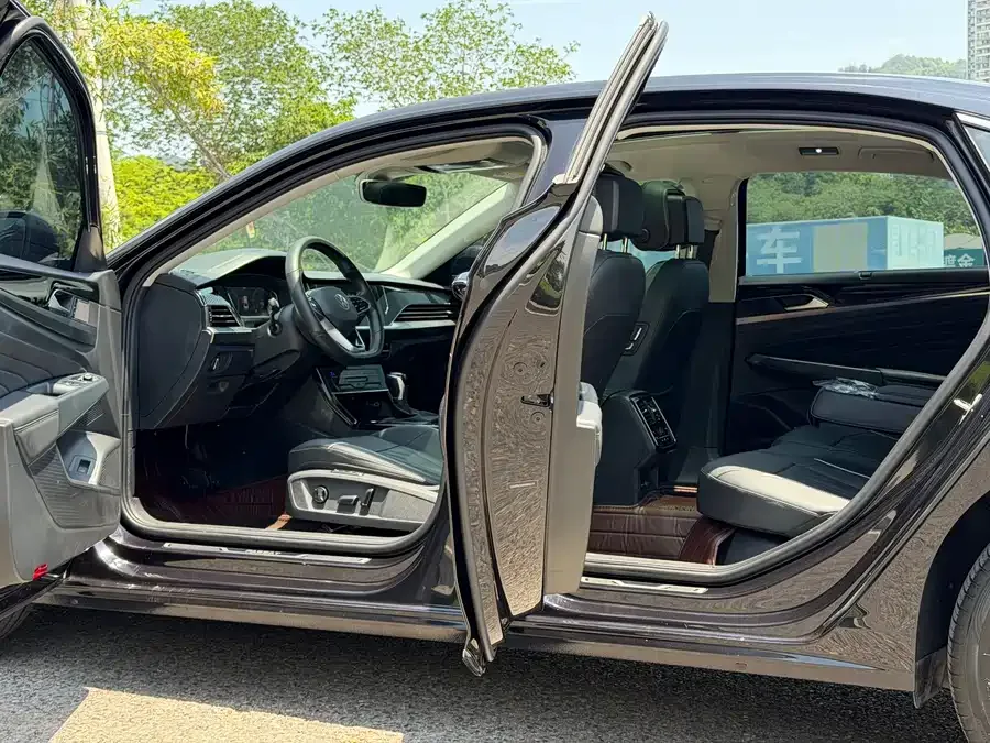 Volkswagen Passat Passat 2022 330TSI Starry Sky Deluxe Edition 2022 — миниатюра 4