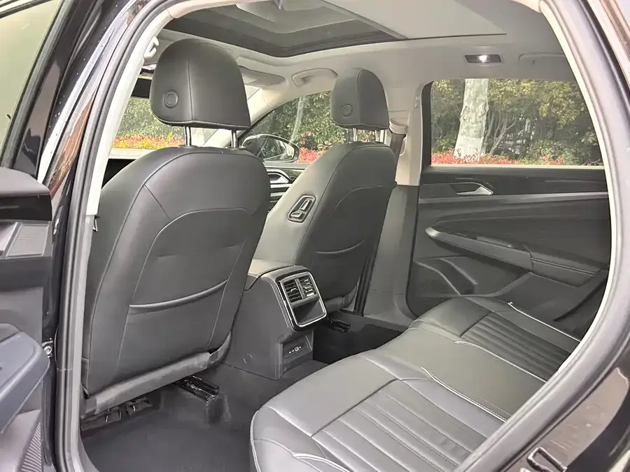 Volkswagen Passat Passat 2022 330TSI Star Elite Edition 2022 — миниатюра 3
