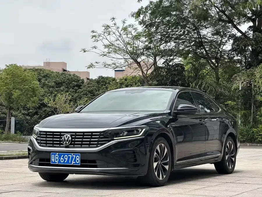 Volkswagen Passat 2023