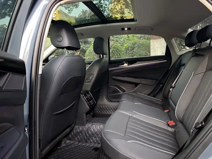 Volkswagen Passat Passat 2022 330TSI Star Elite Edition 2022 — миниатюра 4