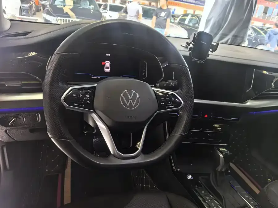 Volkswagen Passat Passat 2023 330TSI Deluxe Edition 2022 — миниатюра 2