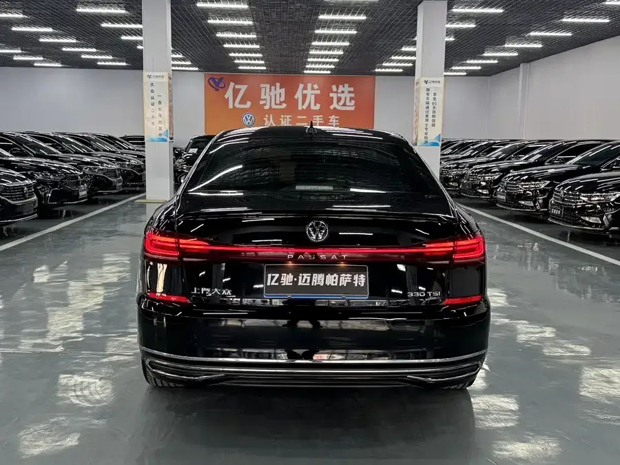 Volkswagen Passat Passat 2022 330TSI Deluxe Edition 2022 — миниатюра 2