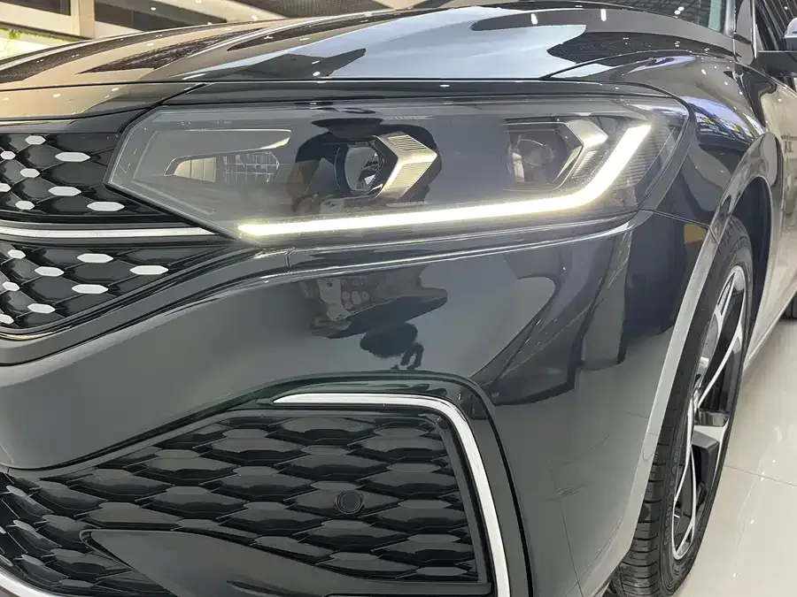 Volkswagen Passat Passat 2023 330TSI Star Elite Edition 2023 — миниатюра 3
