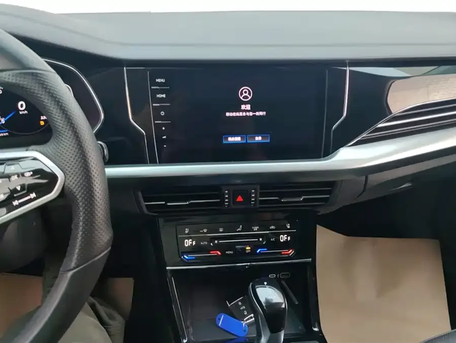 Volkswagen Passat Passat 2022 330TSI Deluxe Edition 2023 — миниатюра 4