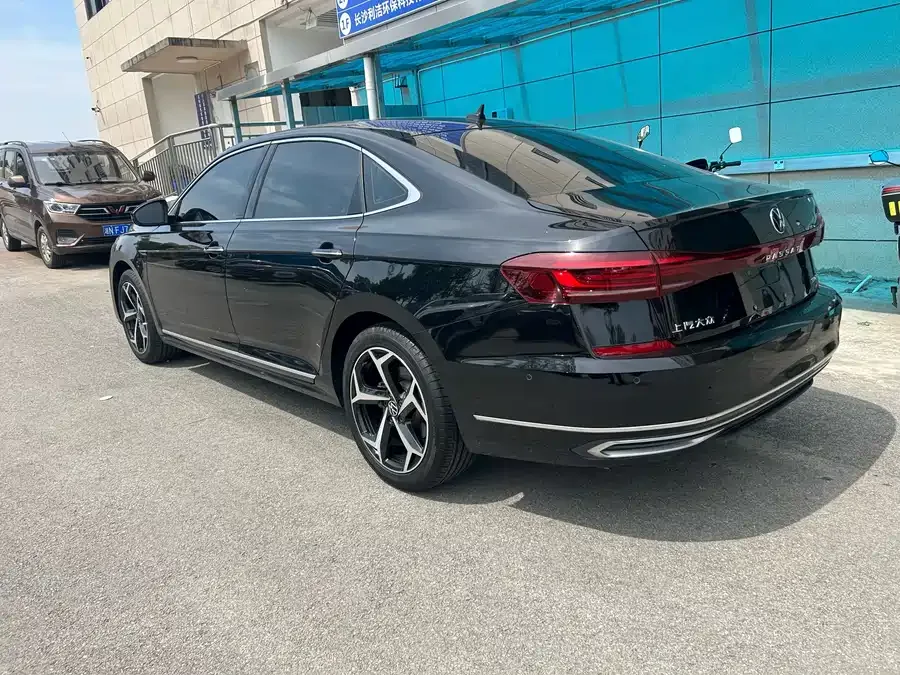 Volkswagen Passat Passat 2023 330TSI Starry Sky Deluxe Edition 2022 — миниатюра 4