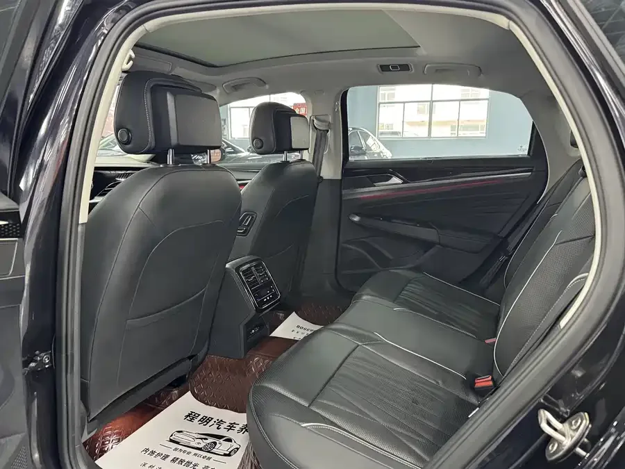 Volkswagen Passat Passat 2022 330TSI Starry Sky Deluxe Edition 2022 — миниатюра 2