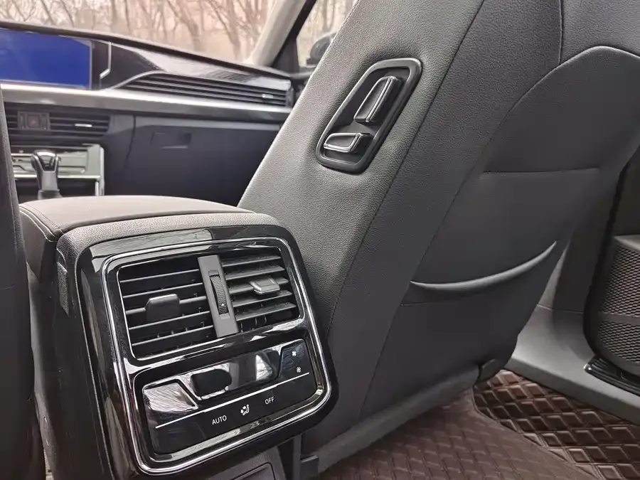 Volkswagen Passat Passat 2023 facelift 330TSI Elite Edition 2023 — миниатюра 5